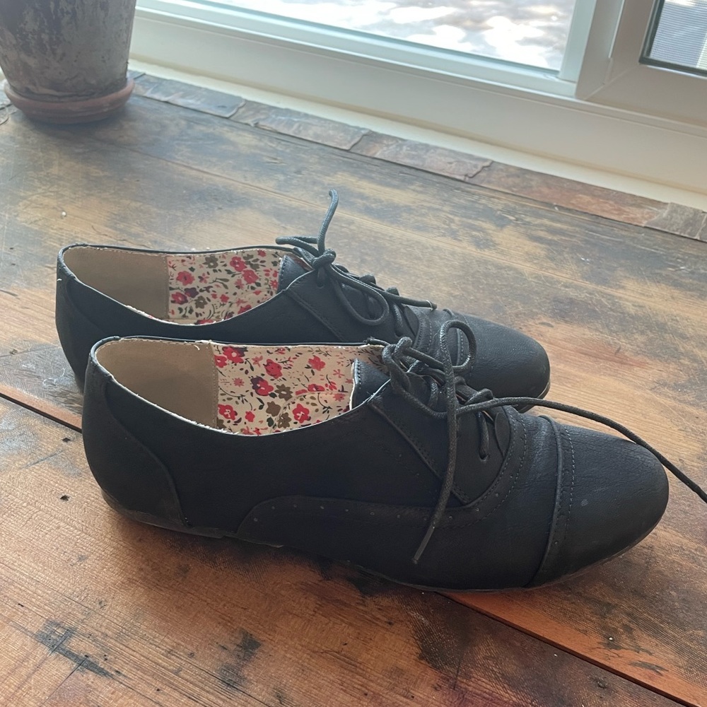 Brand new black oxfords size 8 but fit like a size 7.